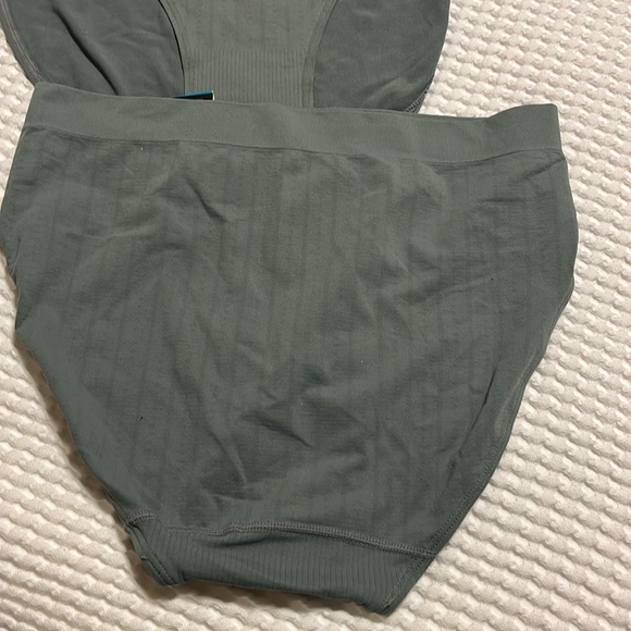 3 pair of Bali one smooth U Hi-Cut underwear 2XL - Picture 4 of 4